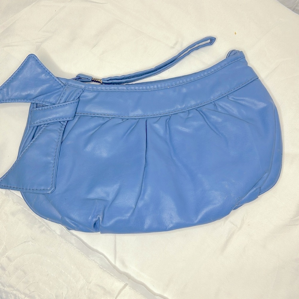RALFEAUX periwinkle blue vintage clutch purse.